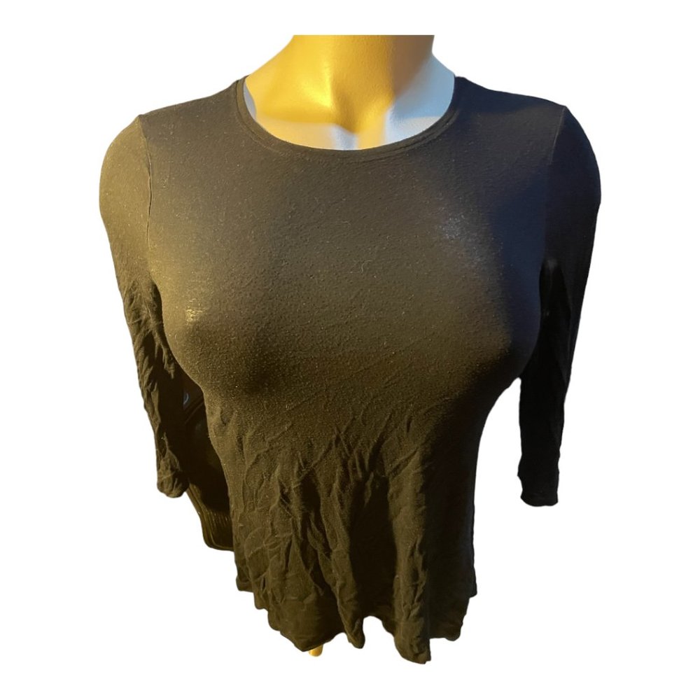 Black basic tee